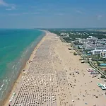 Comfortable Sea-front Flat Apartment Bibione
