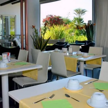 Appartement Comfortable Sea-front Flat