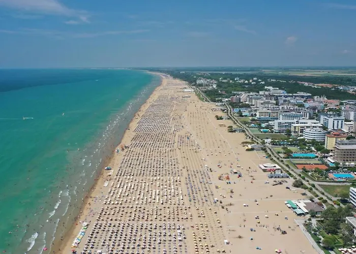 Comfortable Sea-front Flat Appartamento Bibione